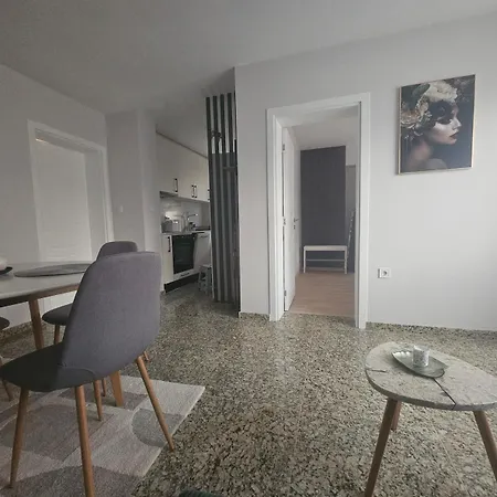 Luxury Old With Parking Appartement